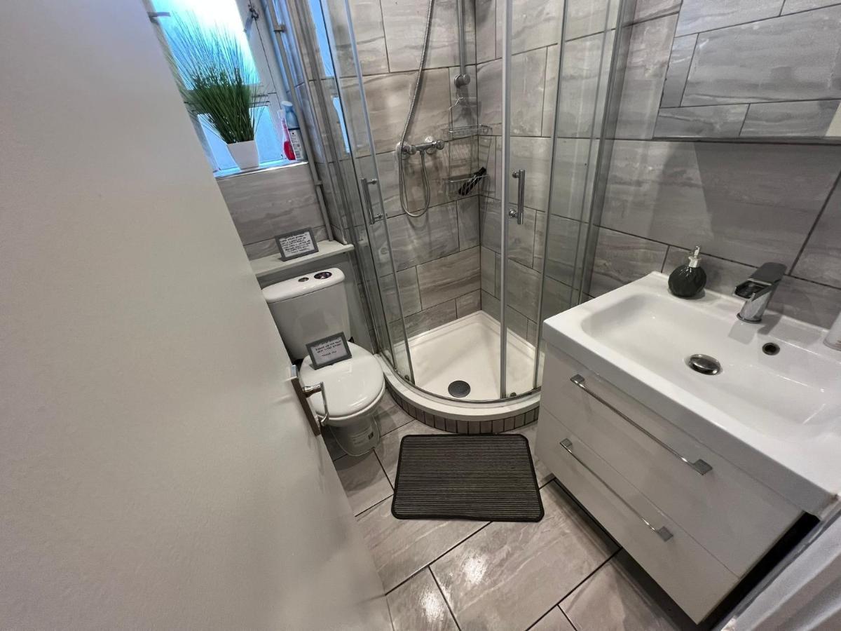 Holiday Properties Vauxhall Central Rooms Londra Exterior foto